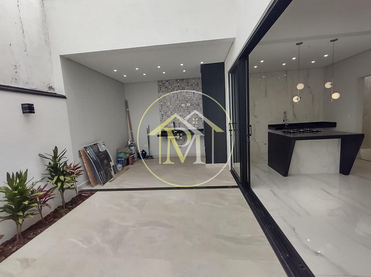 Casa à venda com 3 quartos, 121m² - Foto 9