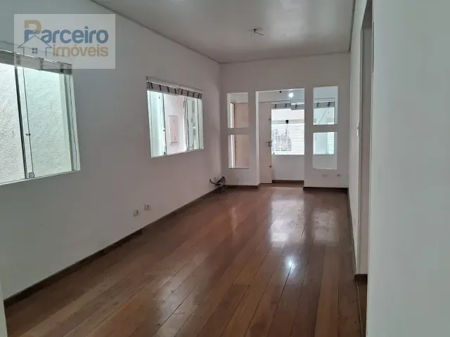 Casa com 210m² 2 quartos e 2 banheiros, à venda ou para alugar, no bairro Vila Carrão em São Paulo