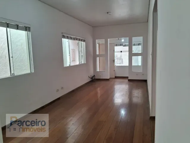 Casa com 210m² 2 quartos e 2 banheiros, à venda ou para alugar, no bairro Vila Carrão em São Paulo