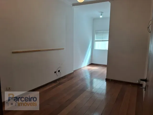 Casa com 210m² 2 quartos e 2 banheiros, à venda ou para alugar, no bairro Vila Carrão em São Paulo