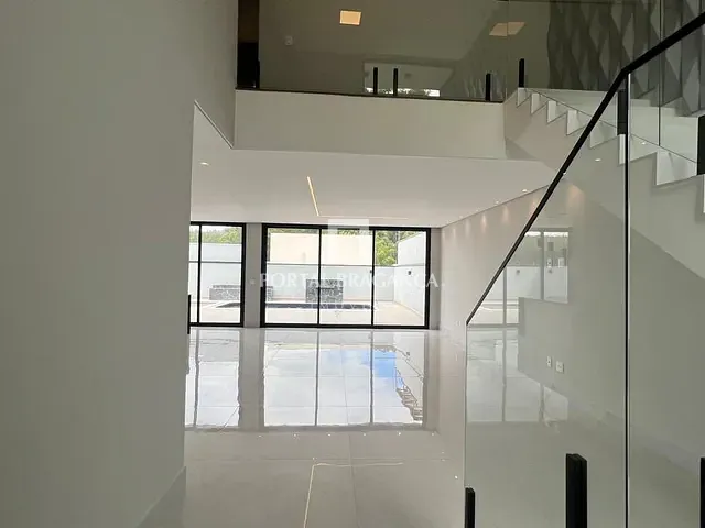 Casa com 300m² 3 quartos e 4 banheiros, à venda, no bairro Condomínio Residencial Euroville II em Bragança Paulista