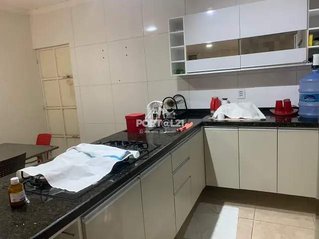 Casa com 200m² 3 quartos e 2 banheiros, à venda, no bairro COHAB Massangano em Petrolina