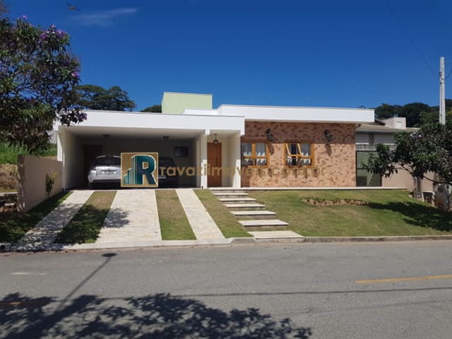 Casa com 489m² 3 quartos e 4 banheiros, à venda, no bairro Vila Omízollo em Louveira
