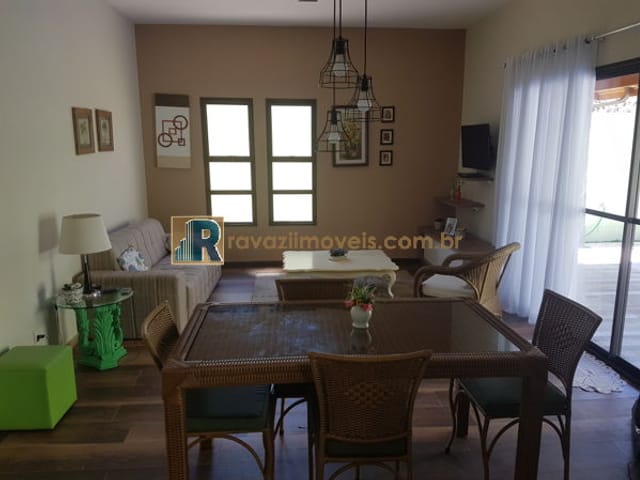 Casa com 489m² 3 quartos e 4 banheiros, à venda, no bairro Vila Omízollo em Louveira