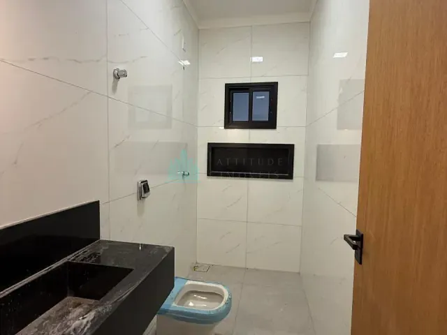 Casa 2 quartos e 2 banheiros, à venda, no bairro Goianiense em Catalão
