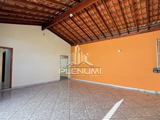 Casa com 300m² 4 quartos e 4 banheiros, à venda, no bairro Jardim Mirassol em Rio Claro