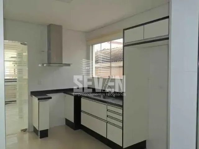 Casa com 360m² 3 quartos e 2 banheiros, à venda, no bairro Residencial Villaggio III em Bauru