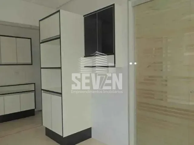 Casa com 360m² 3 quartos e 2 banheiros, à venda, no bairro Residencial Villaggio III em Bauru