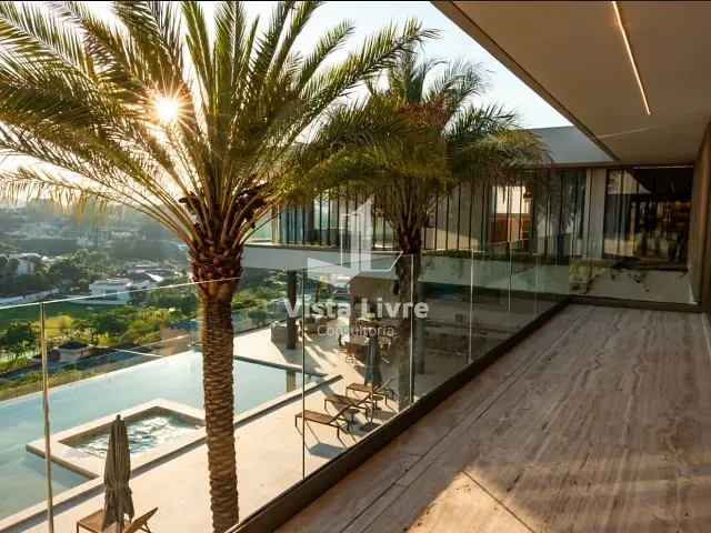 Casa com 2205m² 6 quartos e 8 banheiros, à venda, no bairro Tamboré em Santana de Parnaíba