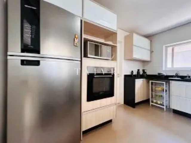 Casa 4 quartos e 5 banheiros, à venda, no bairro Vivendas do Arvoredo em Londrina