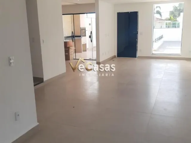 Casa com 180m² 4 quartos e 2 banheiros, à venda, no bairro Colinas em Rio das Ostras