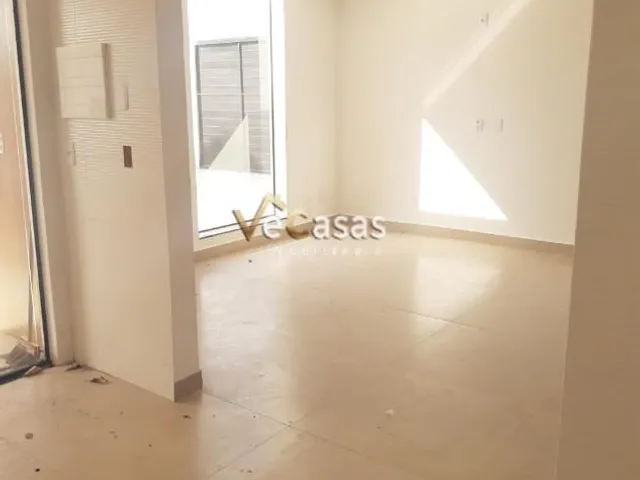 Casa com 180m² 4 quartos e 2 banheiros, à venda, no bairro Colinas em Rio das Ostras