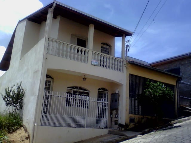 Casa com 126m² 1 quarto e 1 banheiro, à venda, no bairro Bela Vista em Cambuí