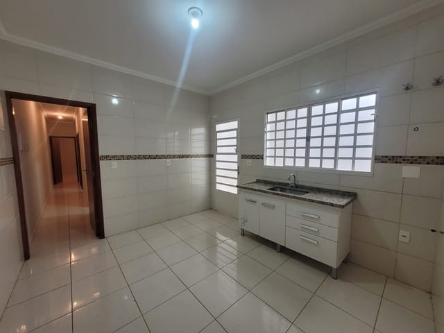 Casa com 125m² 3 quartos e 2 banheiros, para alugar, no bairro Jardim Morada do Sol em Indaiatuba