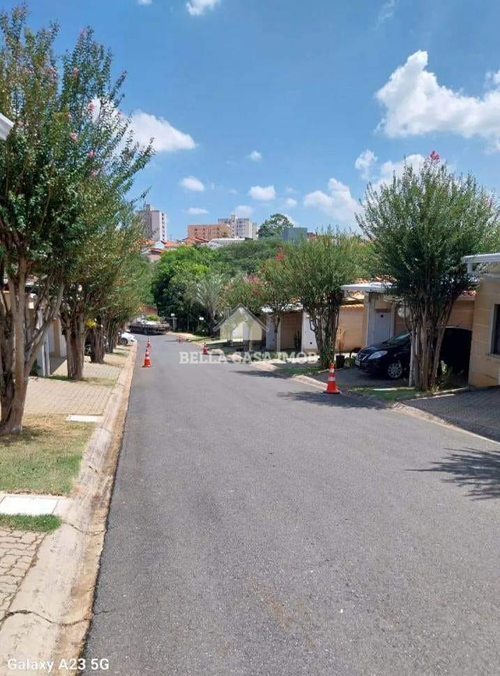 Casa à venda com 2 quartos, 74m² - Foto 1
