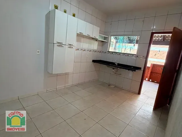 Casa 3 quartos e 3 banheiros, à venda, no bairro Parque Brasília 2ª Etapa em Anápolis