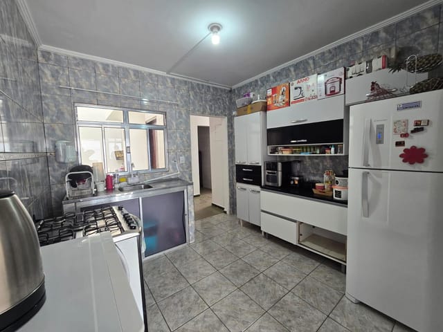 Casa com 250m² 2 quartos e 2 banheiros, à venda, no bairro Vila Paulista em Mogi das Cruzes