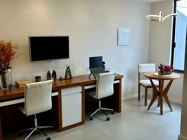 Casa com 357m² 2 quartos e 1 banheiro, à venda, no bairro Santa Rosa em Barra Mansa