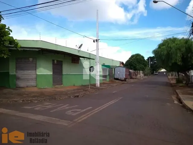 Casa 3 quartos e 1 banheiro, à venda, no bairro Jardim Novo Horizonte em Rolândia