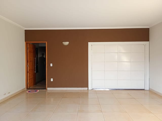 Casa com 256m² 3 quartos e 2 banheiros, à venda, no bairro Residencial Amazonas em São José do Rio Preto