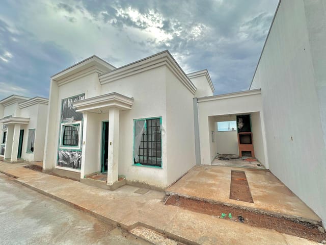 Casa 2 quartos e 1 banheiro, à venda, no bairro Beija-Flor em Nova Mutum