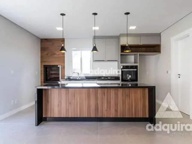 Casa com 300m² 3 quartos e 4 banheiros, à venda, no bairro Colônia Dona Luíza em Ponta Grossa