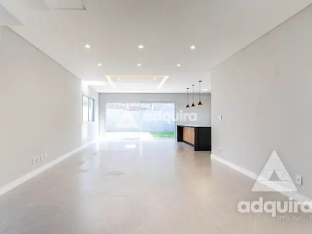 Casa com 300m² 3 quartos e 4 banheiros, à venda, no bairro Colônia Dona Luíza em Ponta Grossa