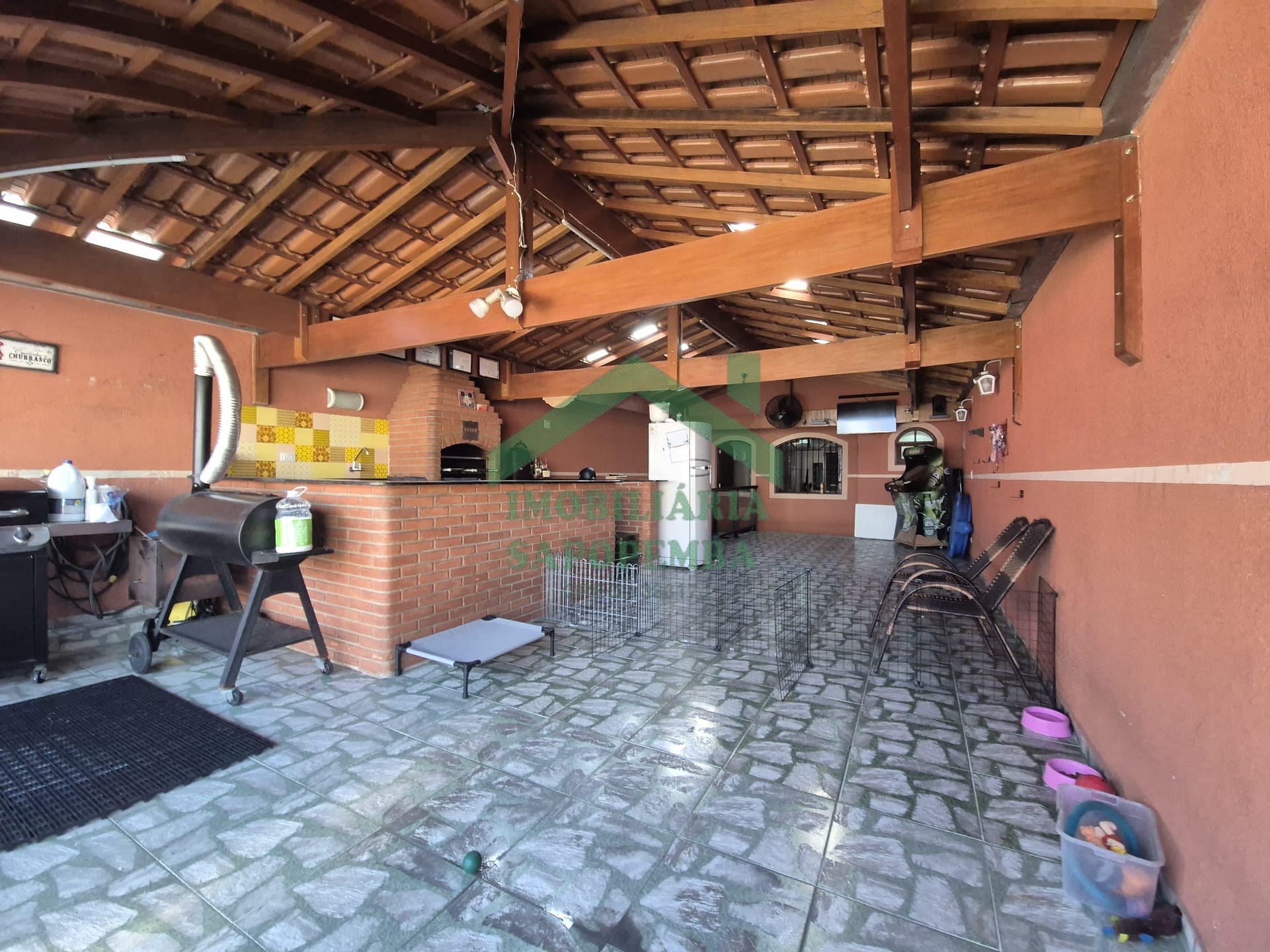 Casa, 2 quartos, 200 m² - Foto 1