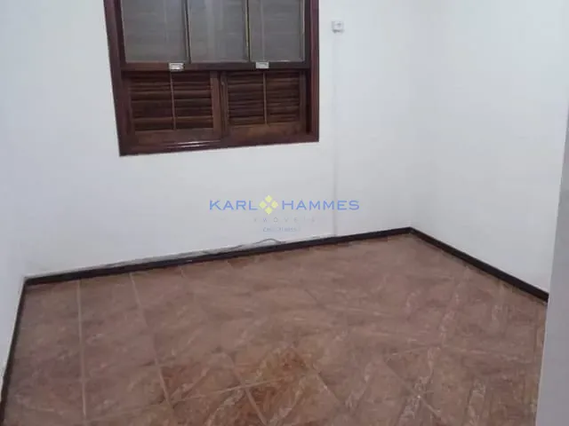 Casa 2 quartos e 2 banheiros, à venda, no bairro esperança em Petrópolis