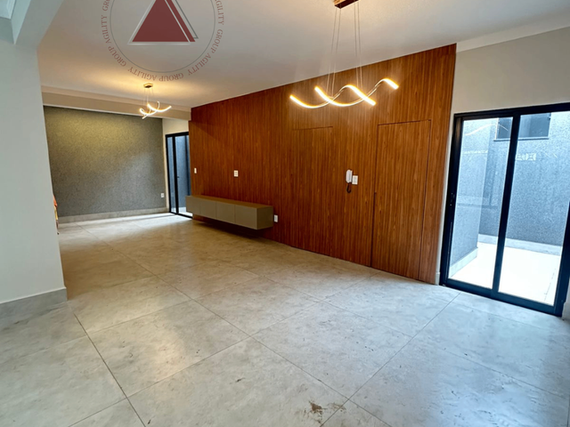 Casa com 270m² 4 quartos e 4 banheiros, à venda, no bairro Jardim Líbano em Franca