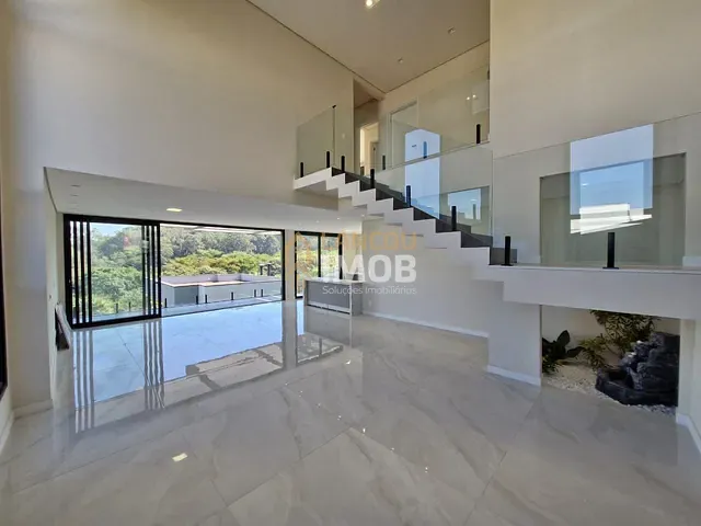 Casa com 656m² 3 quartos e 4 banheiros, à venda, no bairro Loteamento Residencial e Comercial Horto Florestal em Jundiaí