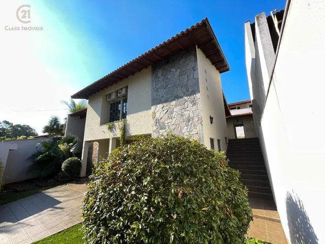 Casa com 250m² 3 quartos e 3 banheiros, à venda, no bairro Araxá em Londrina