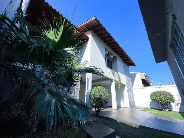 Casa com 250m² 3 quartos e 3 banheiros, à venda, no bairro Araxá em Londrina