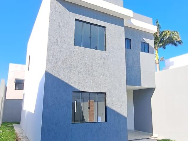 Casa 4 quartos e 3 banheiros, à venda, no bairro Extensão do Bosque em Rio das Ostras