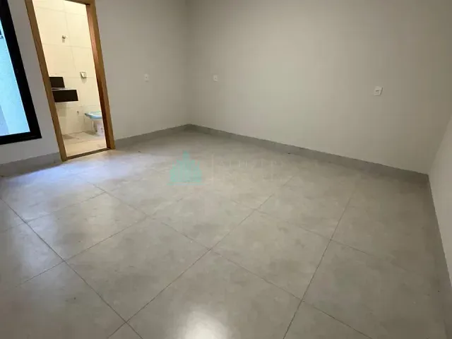 Casa 2 quartos e 2 banheiros, à venda, no bairro Goianiense em Catalão