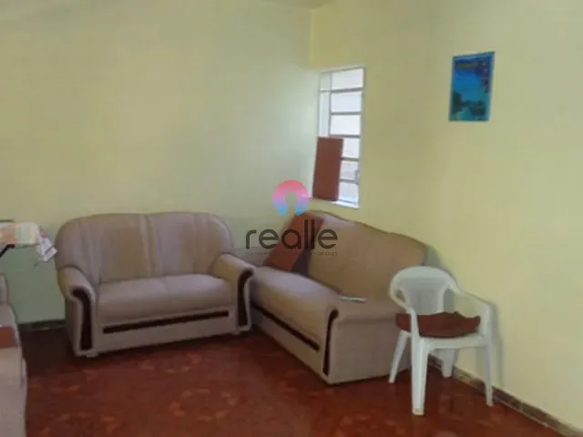 Casa à venda, no bairro Serrano em Belo Horizonte