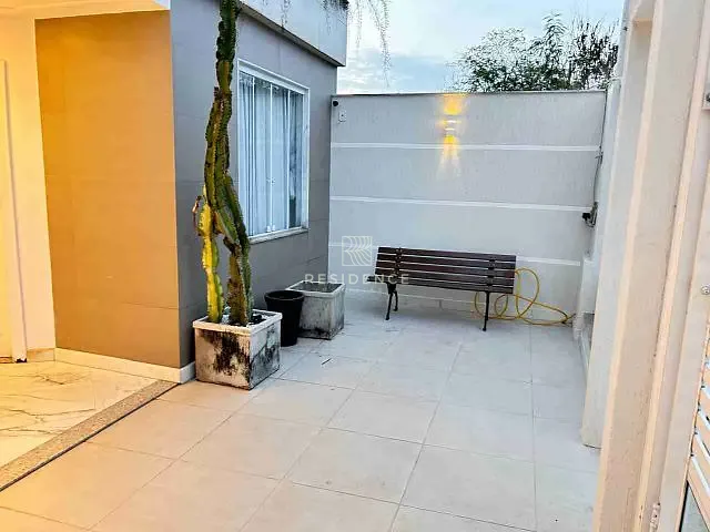 Casa 3 quartos e 4 banheiros, à venda, no bairro Santa Rosa  em Barra Mansa
