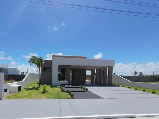 Casa com 450m² 3 quartos e 3 banheiros, à venda, no bairro Zona de Expansão em Aracaju