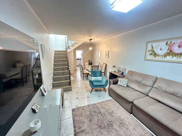 Foto do Casa - 🧭 A 800m do Metrô Vila Matilde – Sobrado de 104m², 3 Andares, 2 Dormitórios e 1 Vaga de Garagem! ✨ | Organização Imobiliária Açores