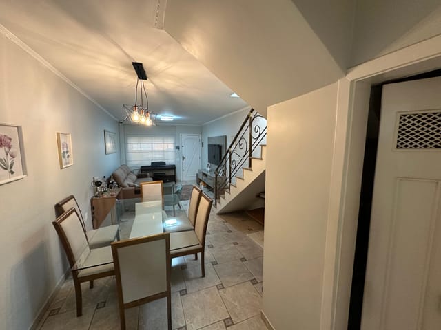 Foto do Casa - 🧭 A 800m do Metrô Vila Matilde – Sobrado de 104m², 3 Andares, 2 Dormitórios e 1 Vaga de Garagem! ✨ | Organização Imobiliária Açores