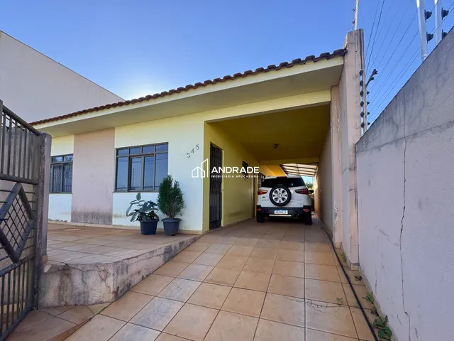 Casa com 360m² 3 quartos e 3 banheiros, à venda, no bairro Loteamento Santa Cândida em Apucarana