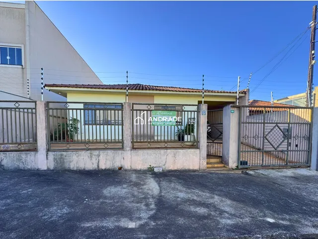 Casa com 360m² 3 quartos e 3 banheiros, à venda, no bairro Loteamento Santa Cândida em Apucarana