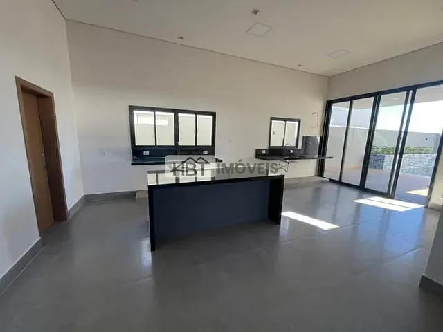 Casa com 402m² 3 quartos e 4 banheiros, à venda, no bairro Piratininga em Piratininga