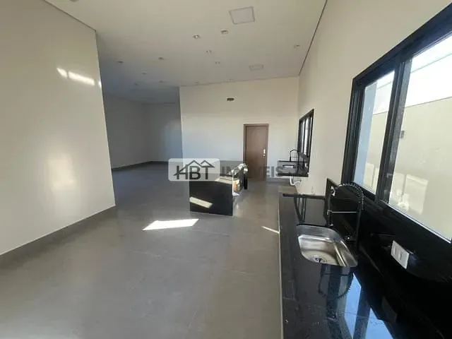 Casa com 402m² 3 quartos e 4 banheiros, à venda, no bairro Piratininga em Piratininga