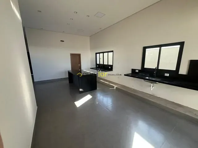 Casa com 402m² 3 quartos e 4 banheiros, à venda, no bairro Piratininga em Piratininga