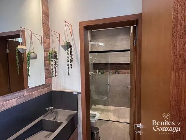 Casa com 440m² 3 quartos e 4 banheiros, para alugar, no bairro Chácaras Aeroporto em Maringá