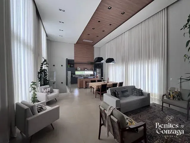 Casa com 440m² 3 quartos e 4 banheiros, para alugar, no bairro Chácaras Aeroporto em Maringá