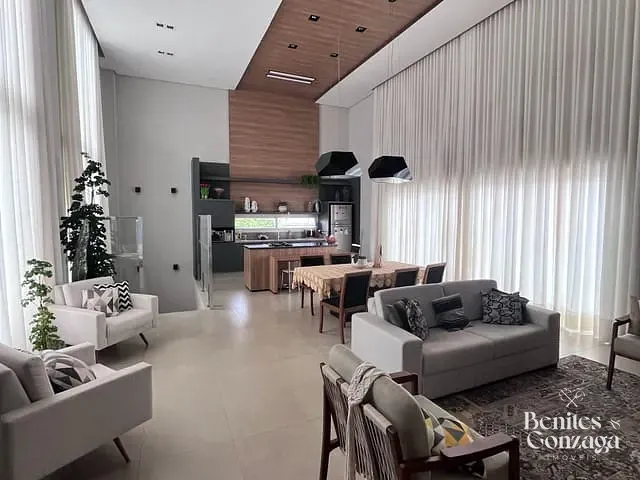 Casa com 440m² 3 quartos e 4 banheiros, para alugar, no bairro Chácaras Aeroporto em Maringá