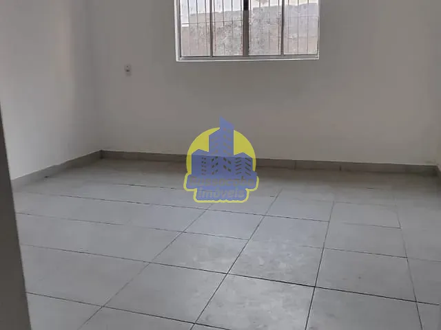 Casa com 70m² 2 quartos e 1 banheiro, à venda, no bairro Umuarama em Osasco