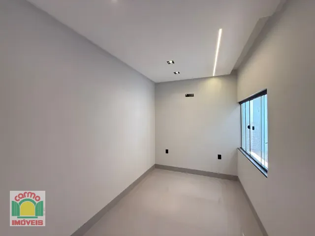 Casa 3 quartos e 2 banheiros, à venda, no bairro Jardim Itália em Anápolis